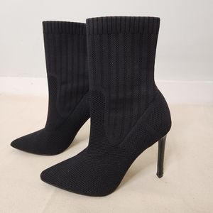 Steve Madden, Discreet Stilleto Booties, Knitted Pointed Toes,  Black